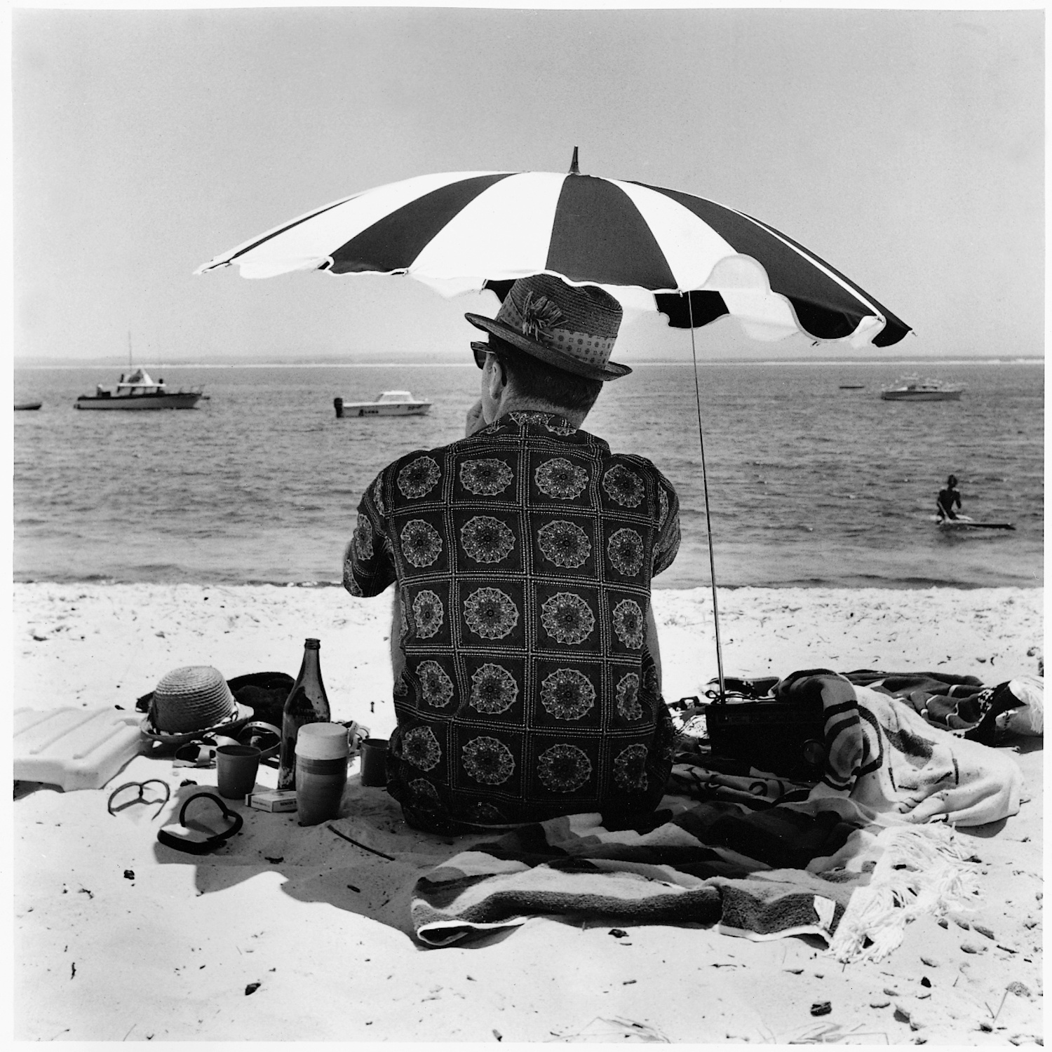 She’ll be right, mate Shoal Bay 1950s